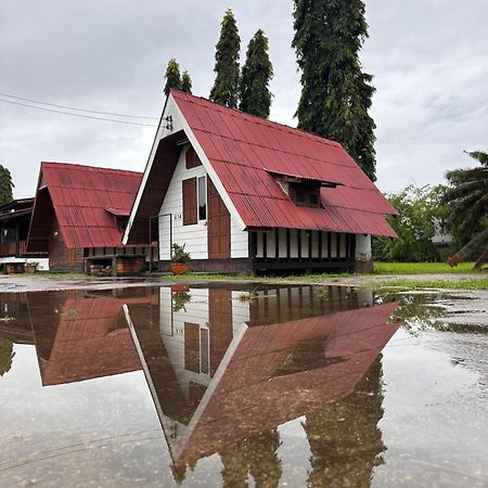 Mae Chaem Hotel And Resort Exterior photo