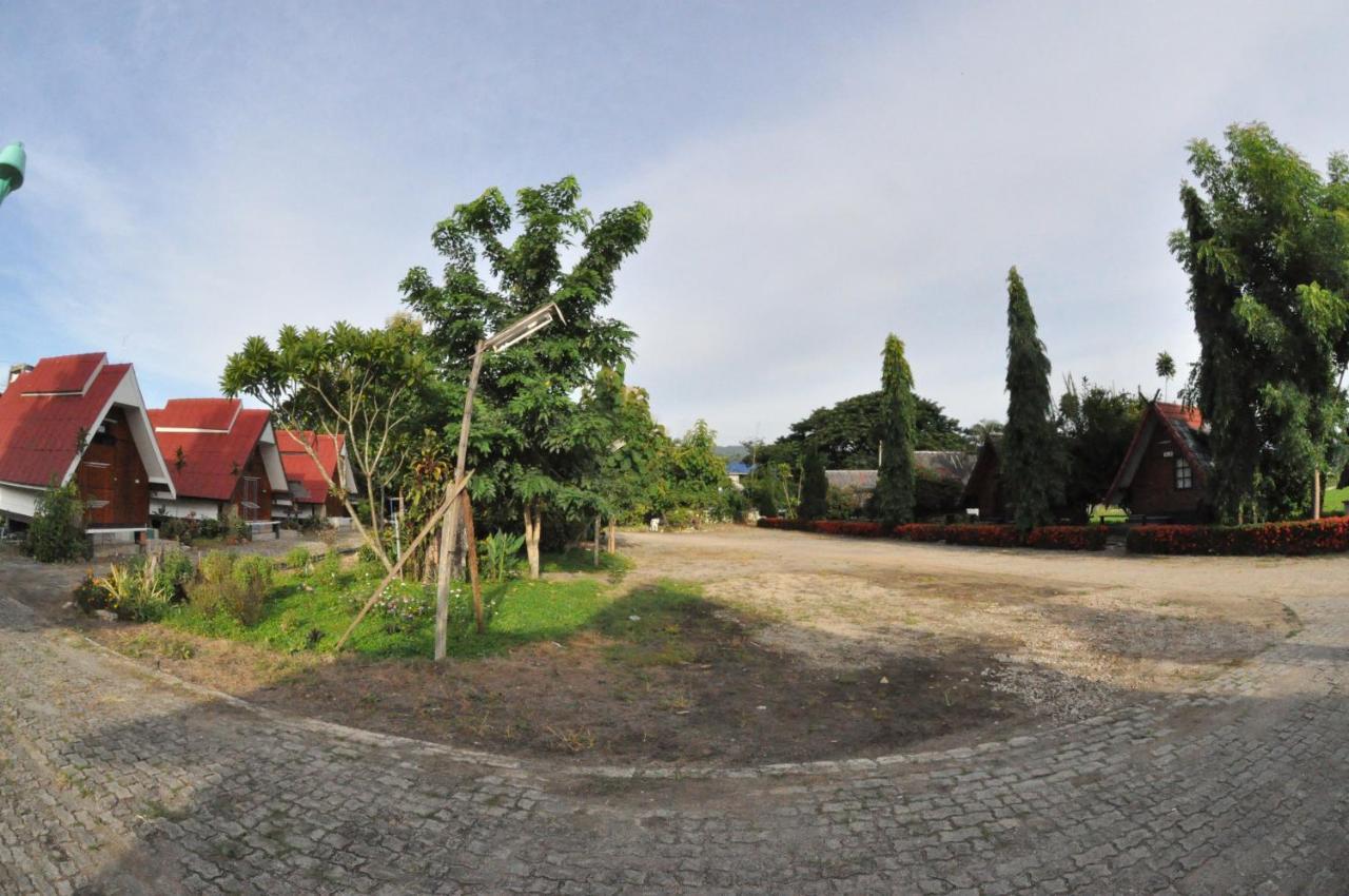 Mae Chaem Hotel And Resort Exterior photo
